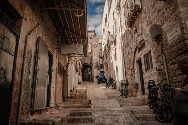 מלך הרחובות: תואר ראשון בירושלים בלי מילות מפתח
