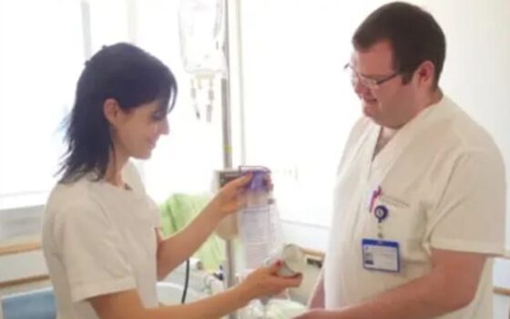 הסבת אקדמאים לסיעוד: מסלול קריירה שני לבעלי תואר אקדמי